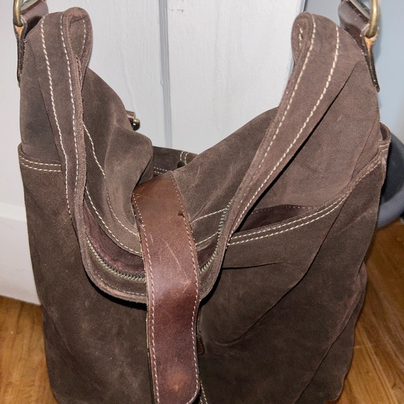 Brown Leather Bags with Spacious Interior - Picture 4 of 9
